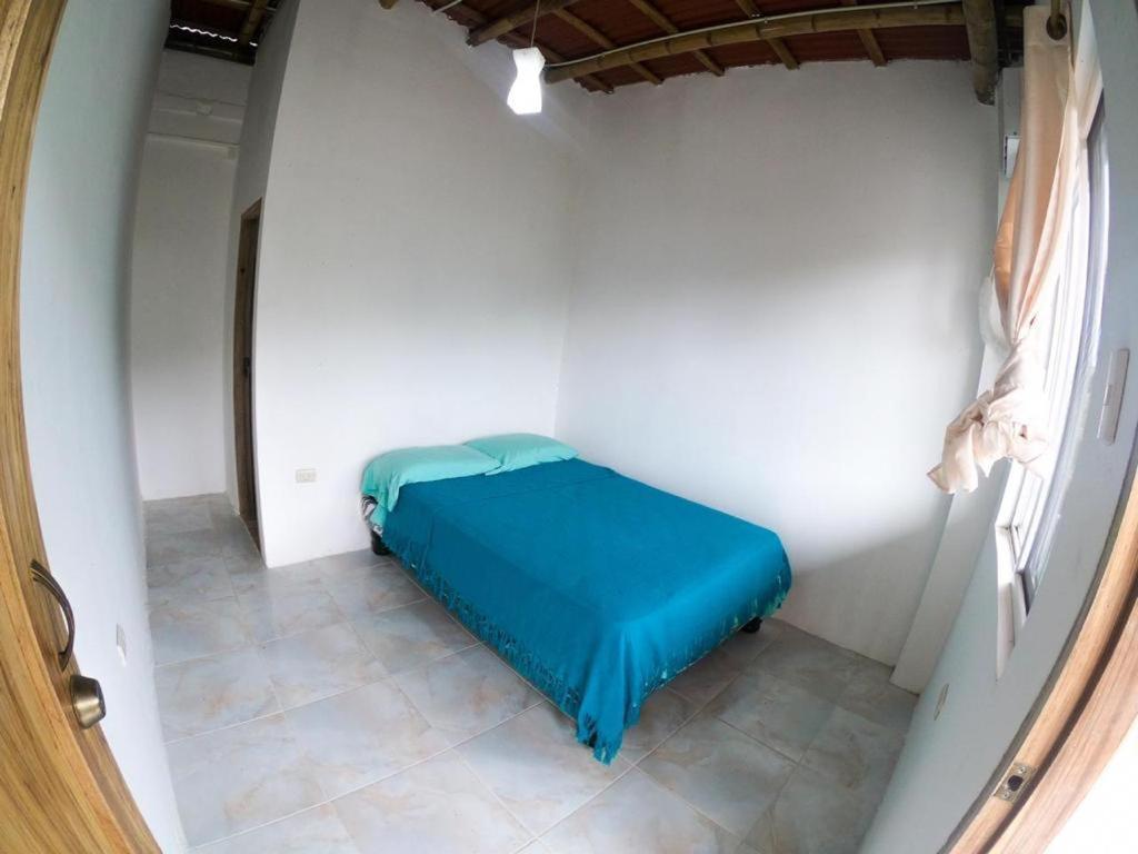 Auberge de jeunesse Iguana Beach House à Montañita Extérieur photo